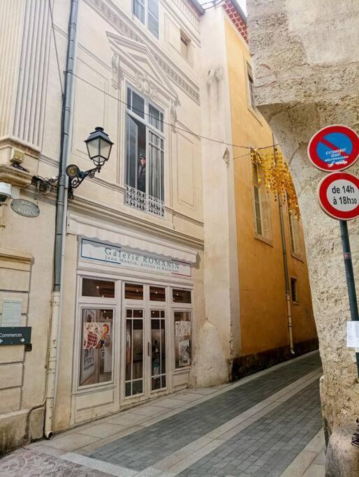 Studio Bien Equipe A 2 Pas De La Gare Béziers Zewnętrze zdjęcie
